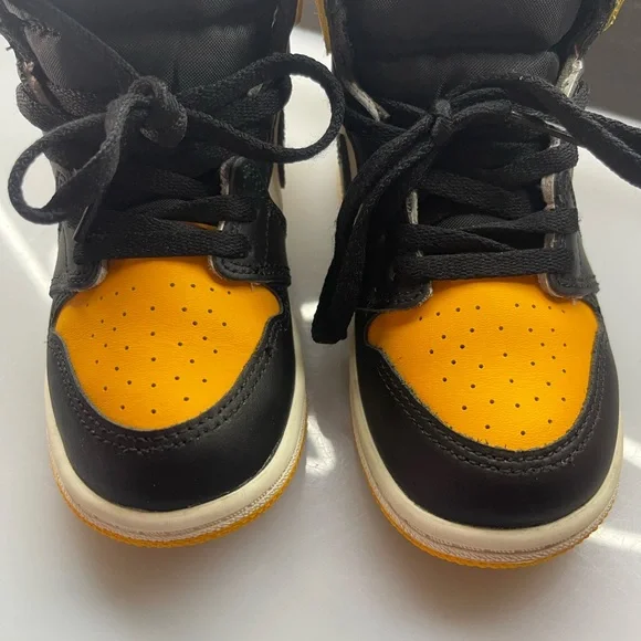 Air Jordan 1 “Taxi” - Picture 11 of 11